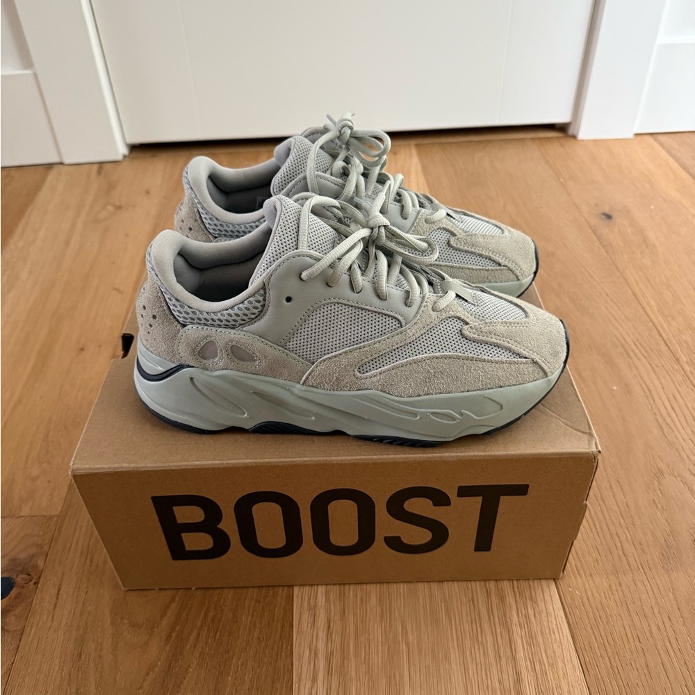 NWT Adidas Yeezy Boost 700 Salt